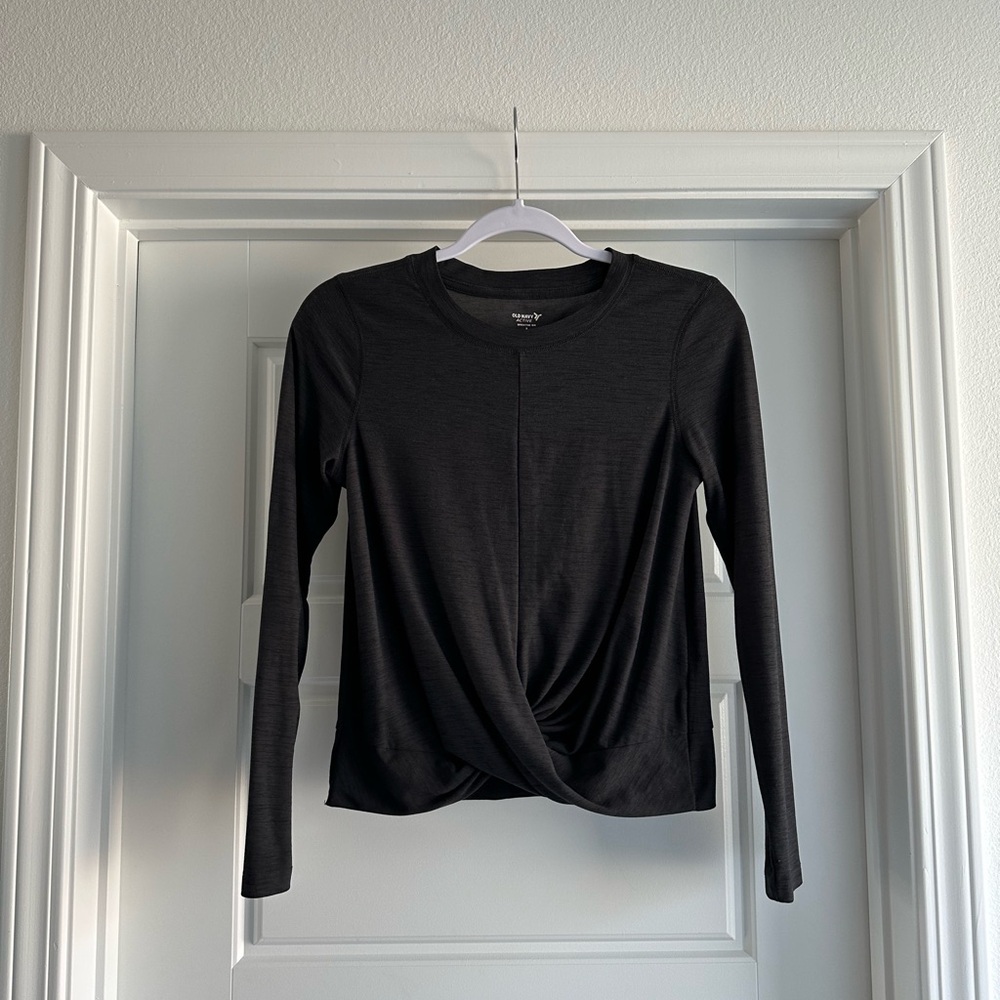 Black Long Sleeve Twist Front Top